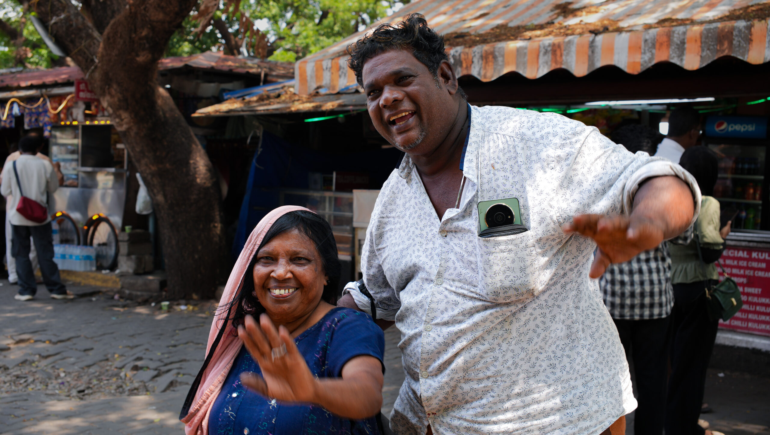 Friendly locals saying hi in Kochi