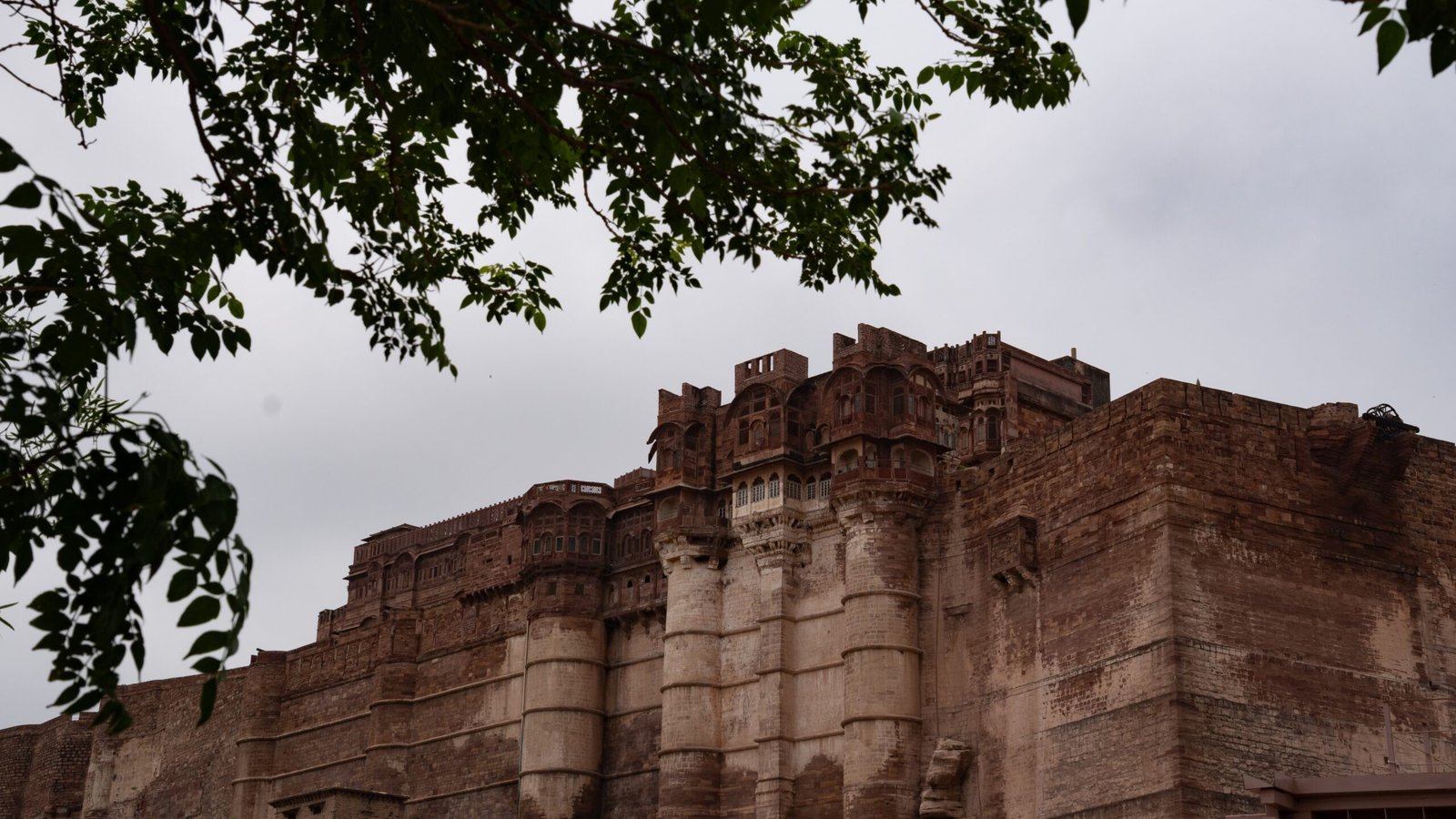 A view of a stone fort from the side in Jodhpur