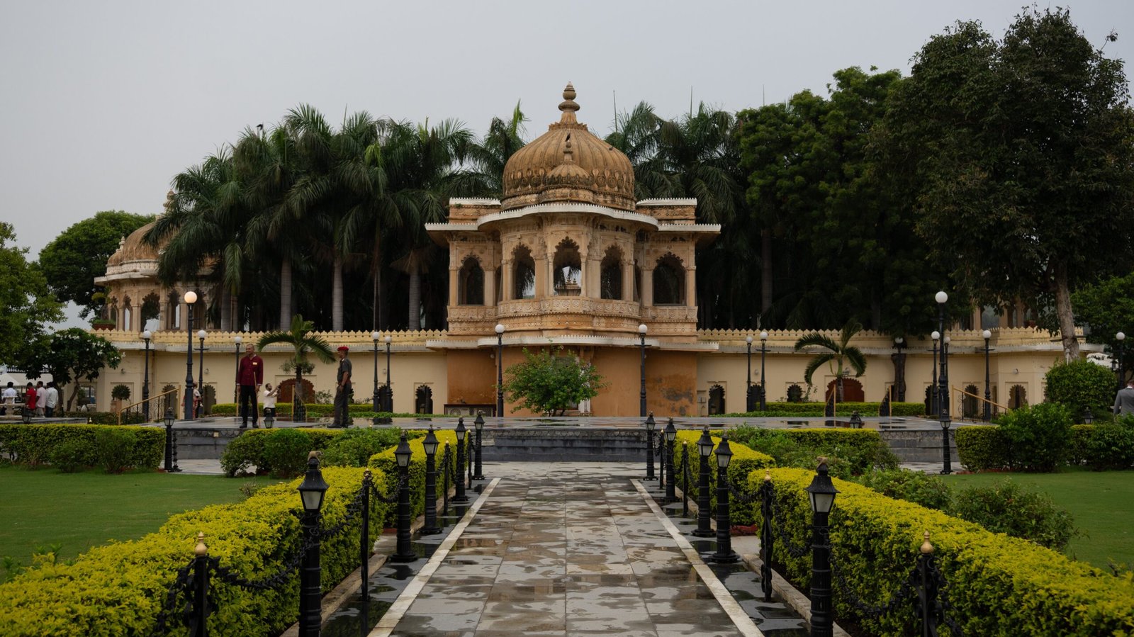 Gorgeous green garden grounds to the island hotel in Udaipur