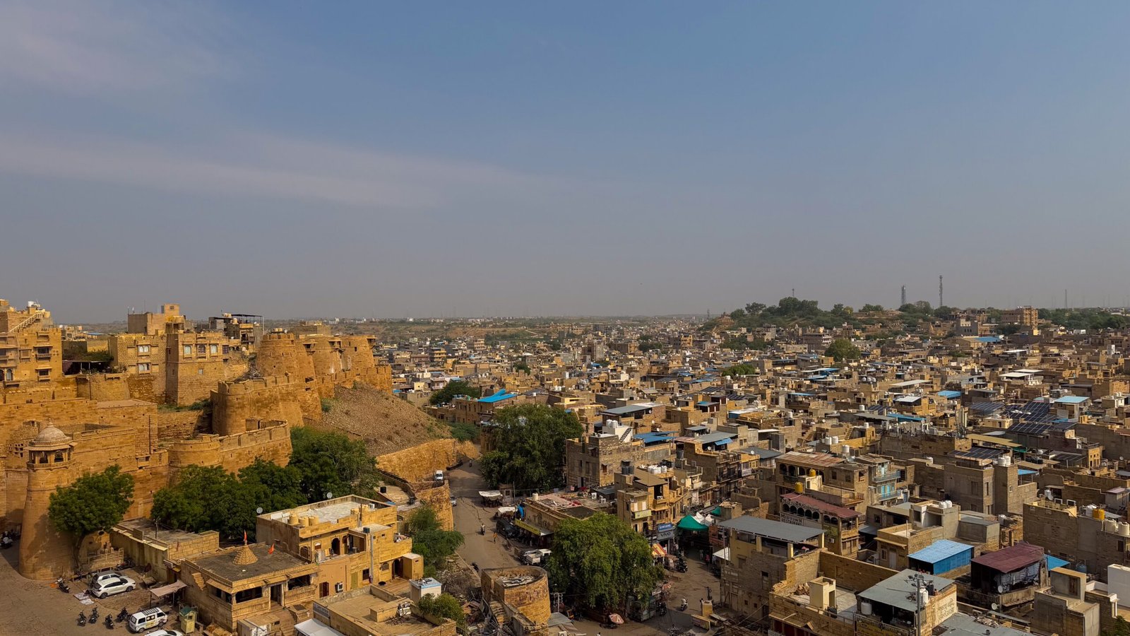 A view over the Indian city of Jaisalmer, with the fort prominent.
